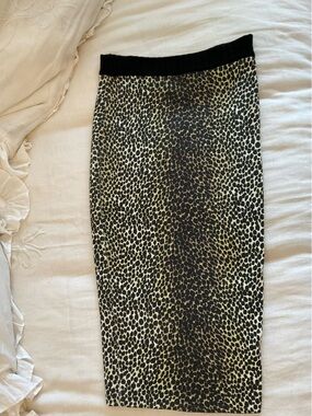 Dolce & Gabbana Leopard-Print Pencil Skirt in Black and Tan